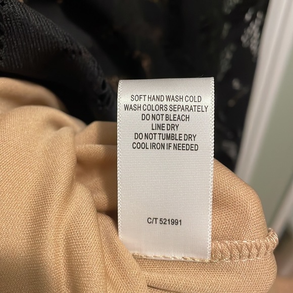 Black Women’s dress - Picture 7 of 9